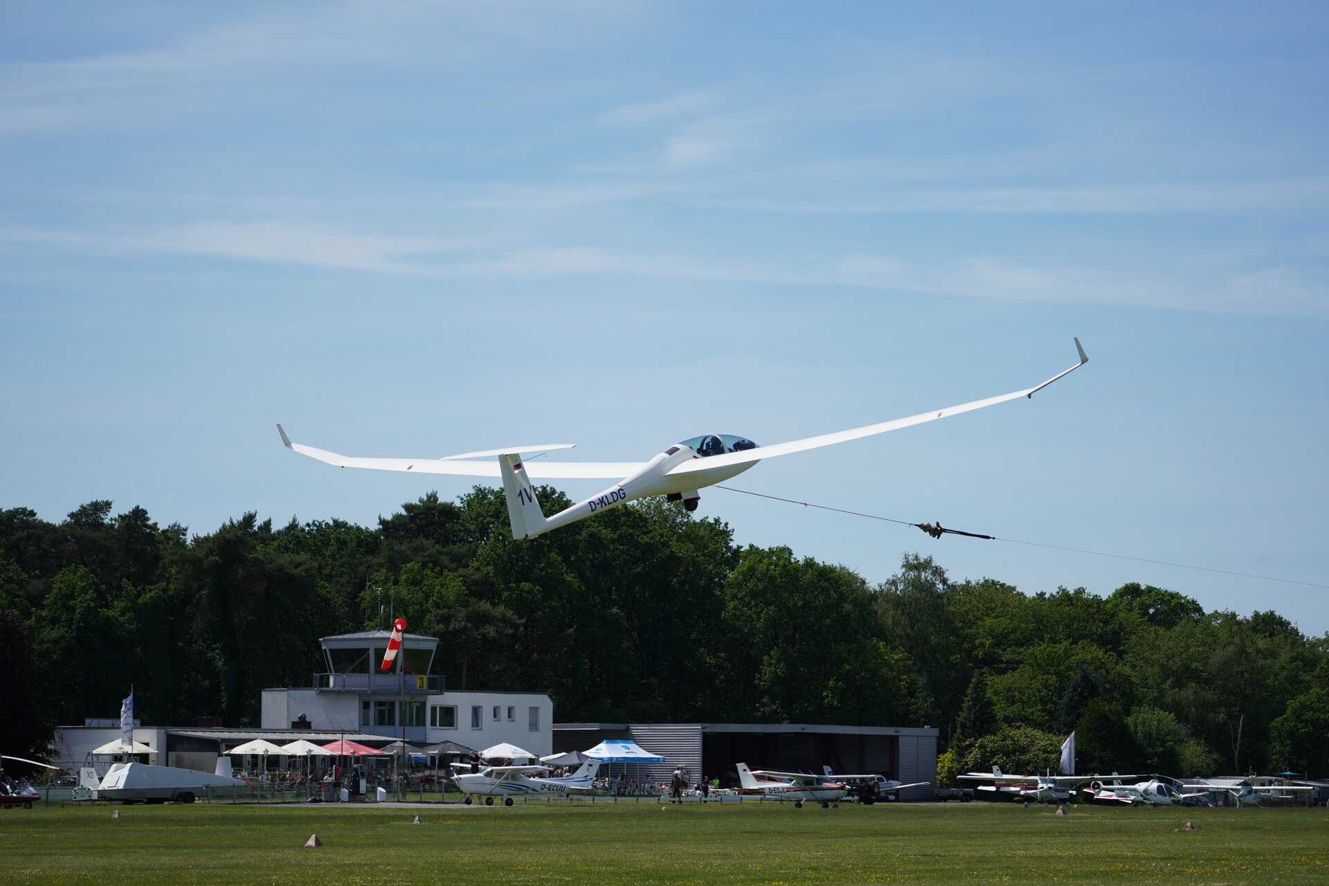 Segelflugzeug beim Windenstart